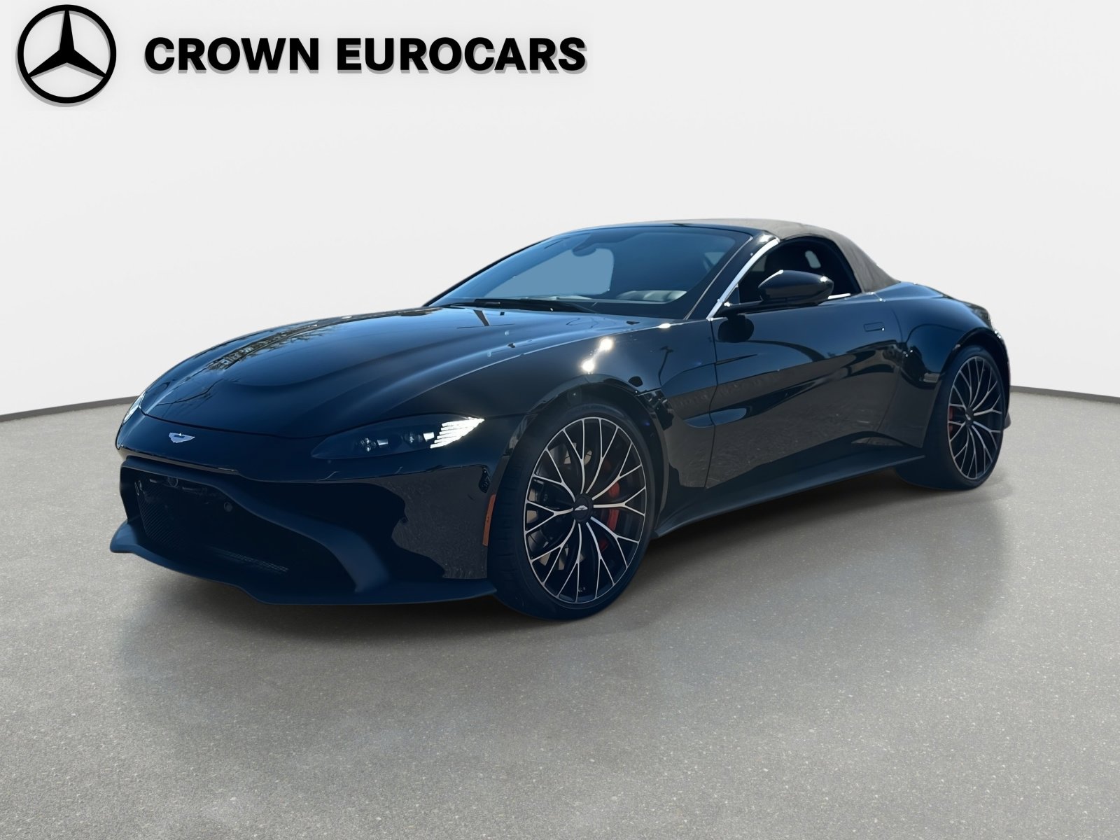 Used 2023 Aston Martin V8 Vantage Roadster image 26