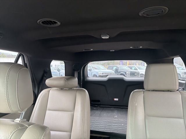Used 2013 Ford Explorer Limited image 32