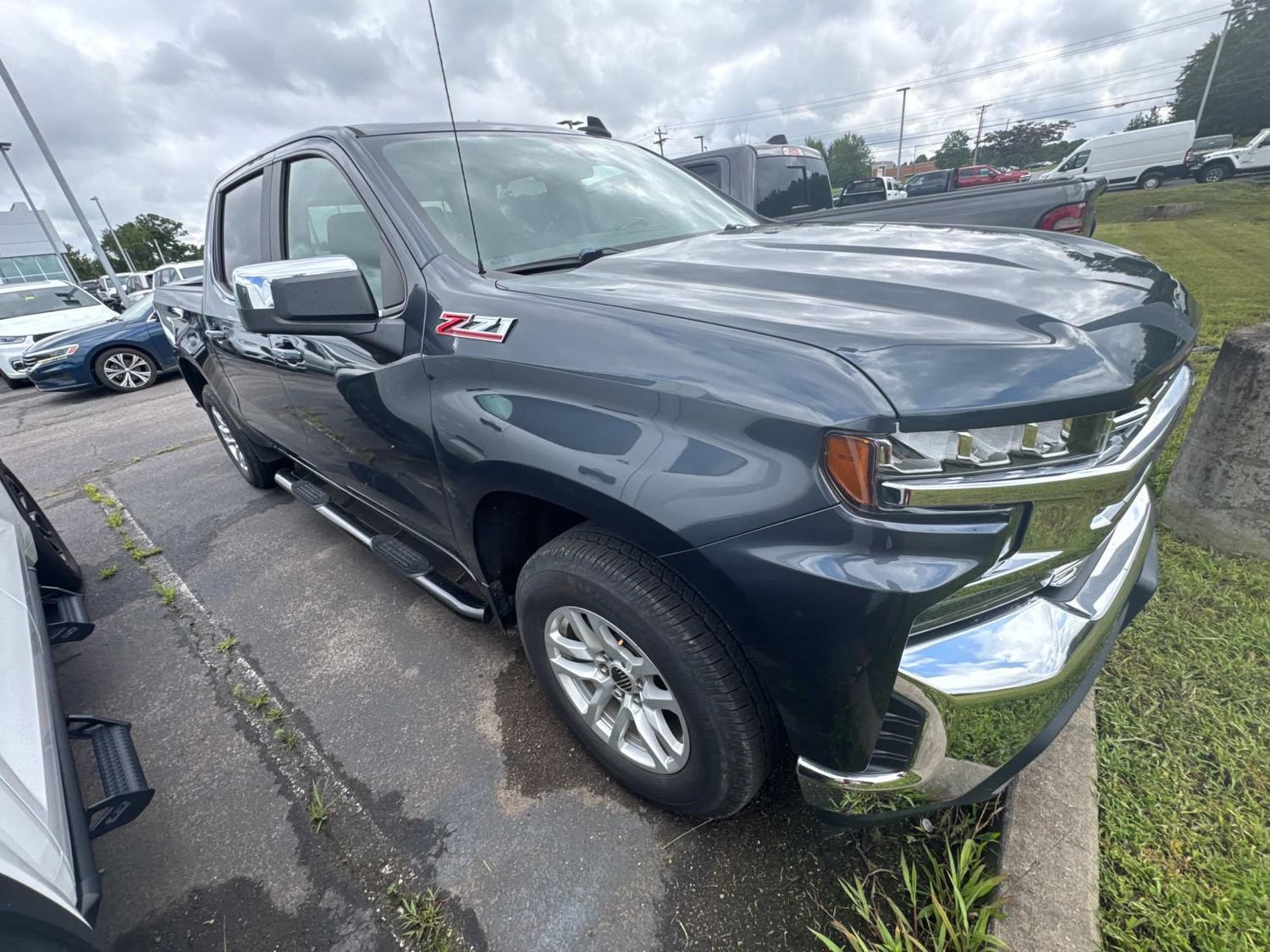 Used 2019 Chevrolet Silverado 1500 LT w/ All-Star Edition AWD/4WD image 5
