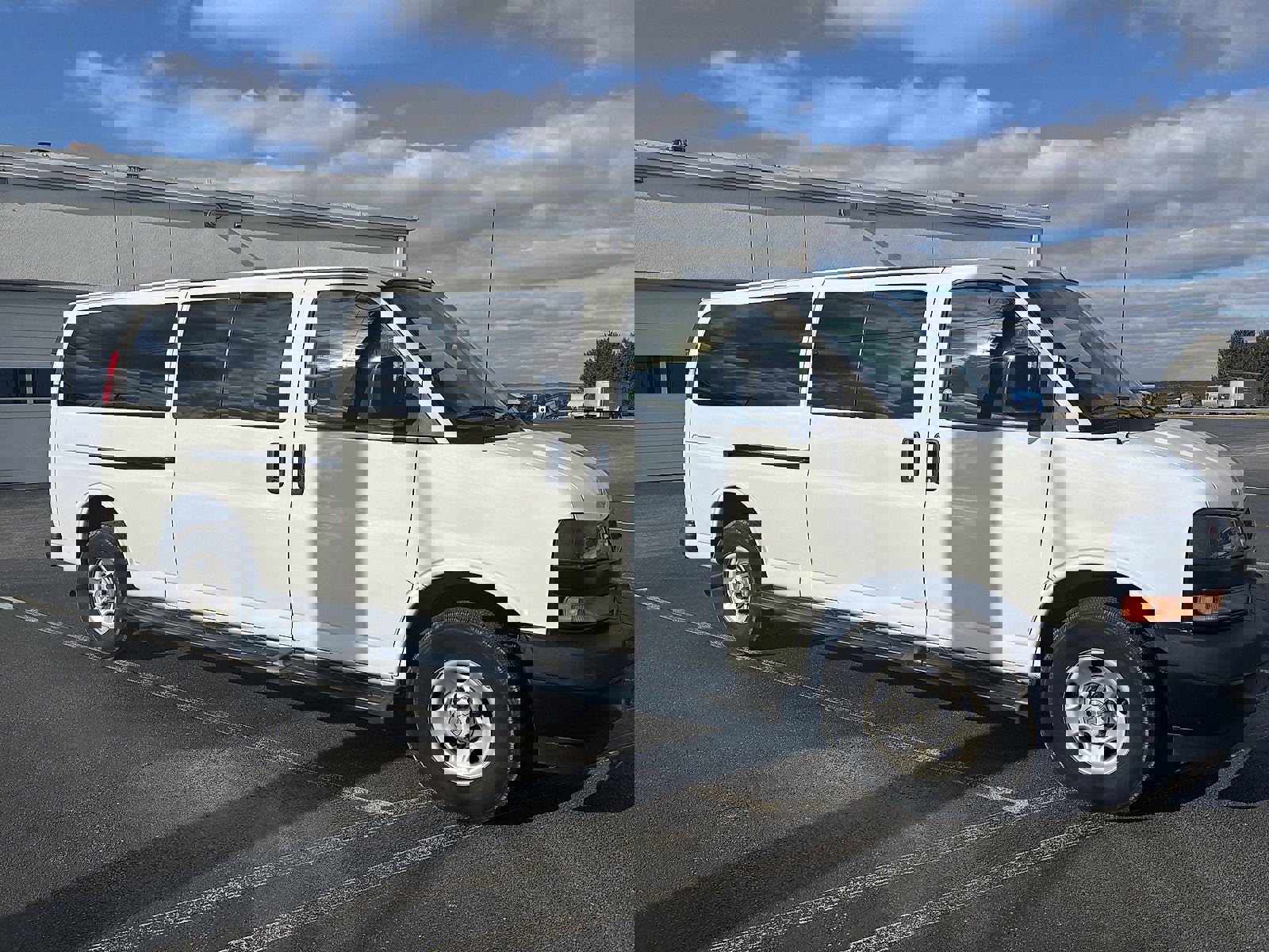 Used 2023 Chevrolet Express 3500 LS image 2