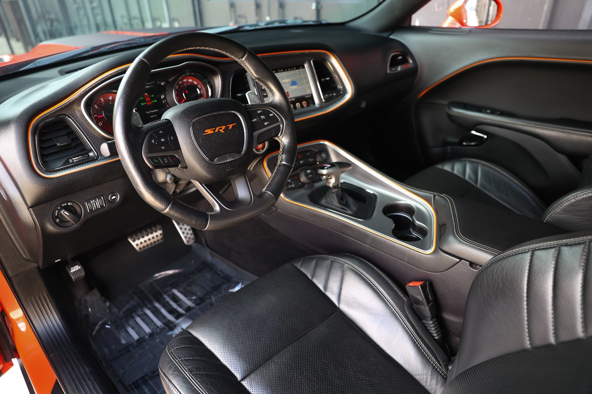 Used 2016 Dodge Challenger SRT Hellcat RWD image 6