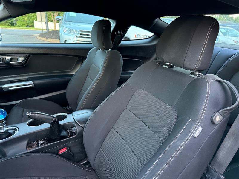 Used 2017 Ford Mustang Coupe RWD image 17