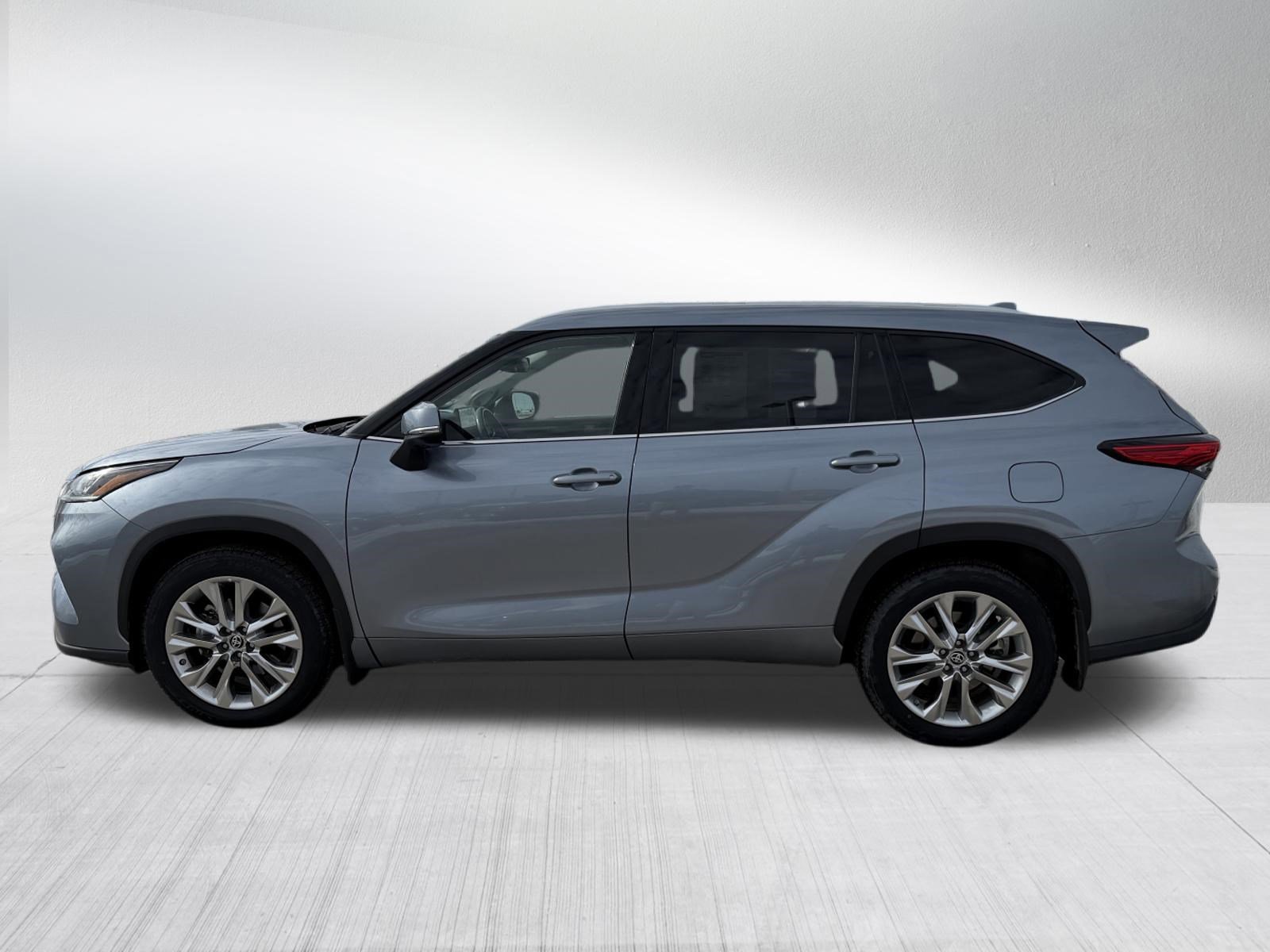 Used 2020 Toyota Highlander Limited image 4