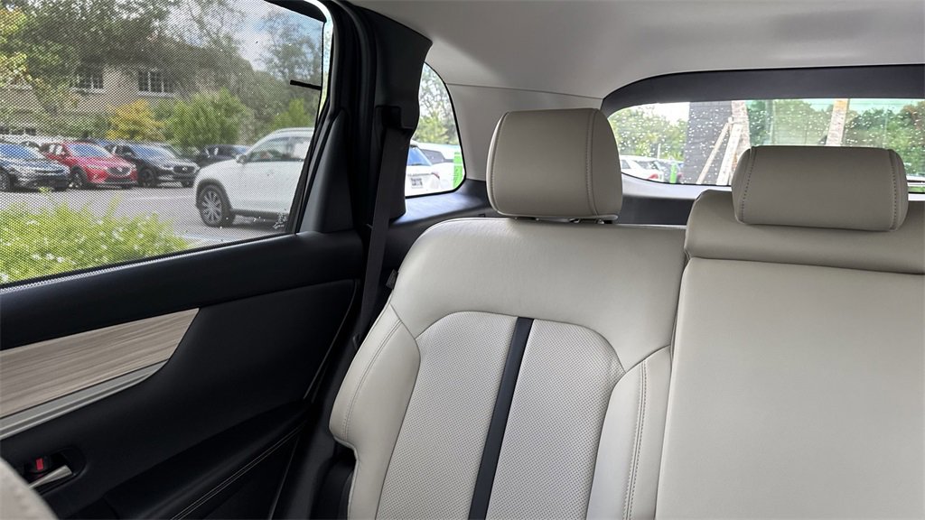 New 2025 MAZDA CX-70 Plug-In Hybrid w/ Premium Pkg image 18