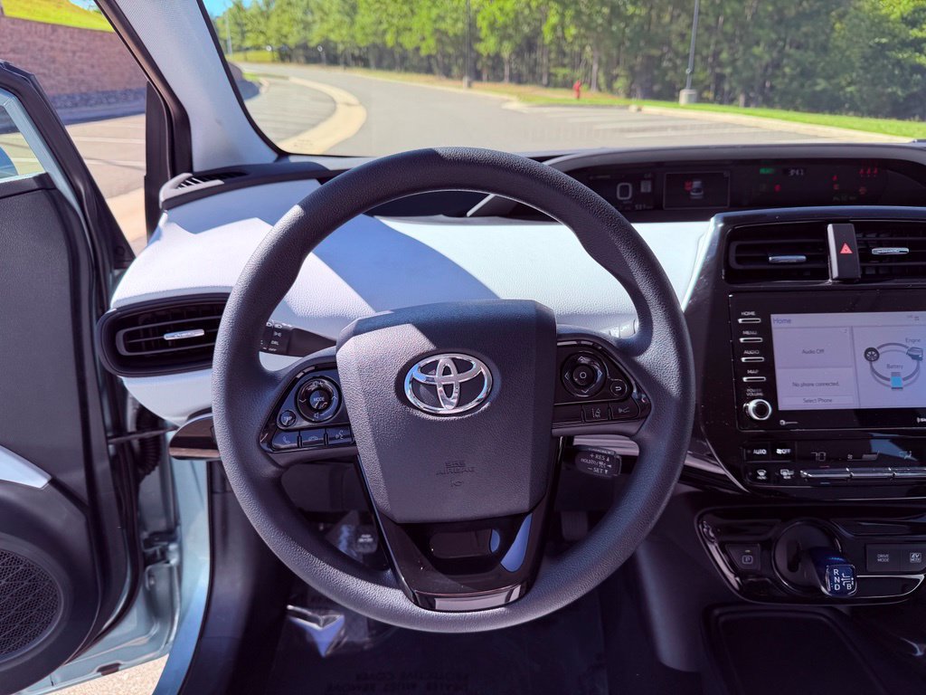 Used 2021 Toyota Prius LE FWD image 17