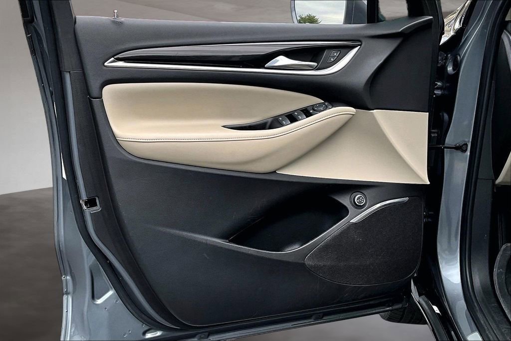 Used 2020 Buick Enclave Essence FWD image 23