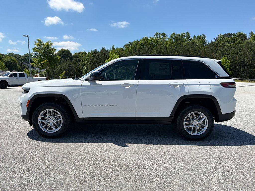 New 2026 Jeep Grand Cherokee Laredo X AWD/4WD image 4
