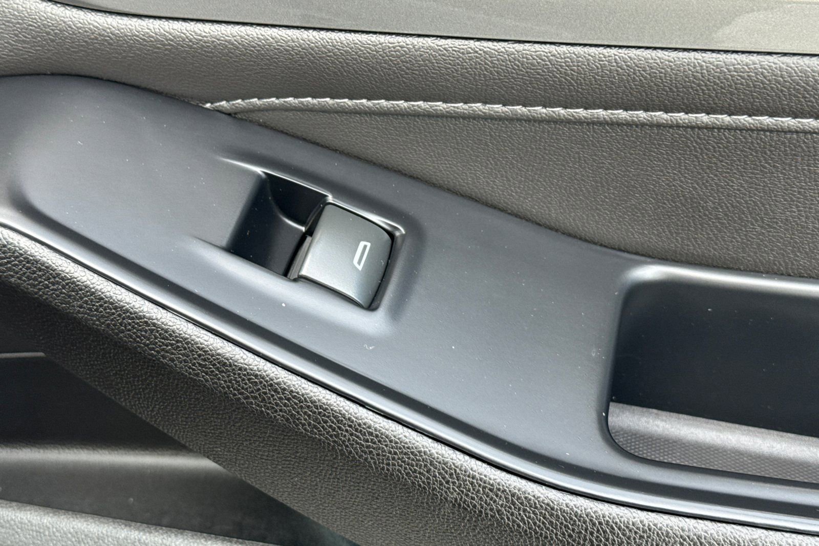 Used 2023 Chevrolet Traverse LT image 22