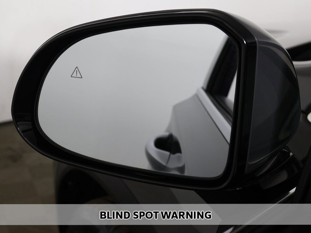 Used 2023 Hyundai Santa Fe SEL w/ Premium Package image 8