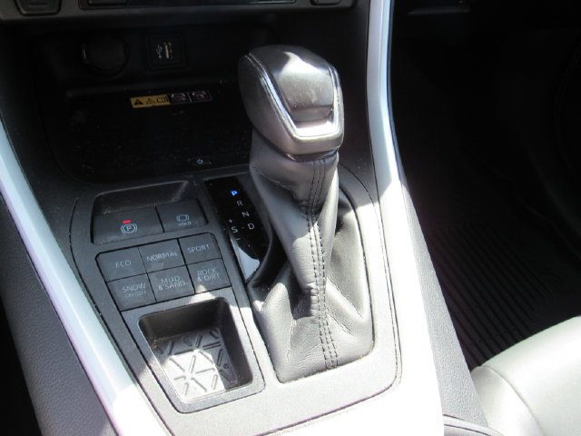 Used 2024 Toyota RAV4 XLE Premium w/ Weather Package AWD/4WD image 28