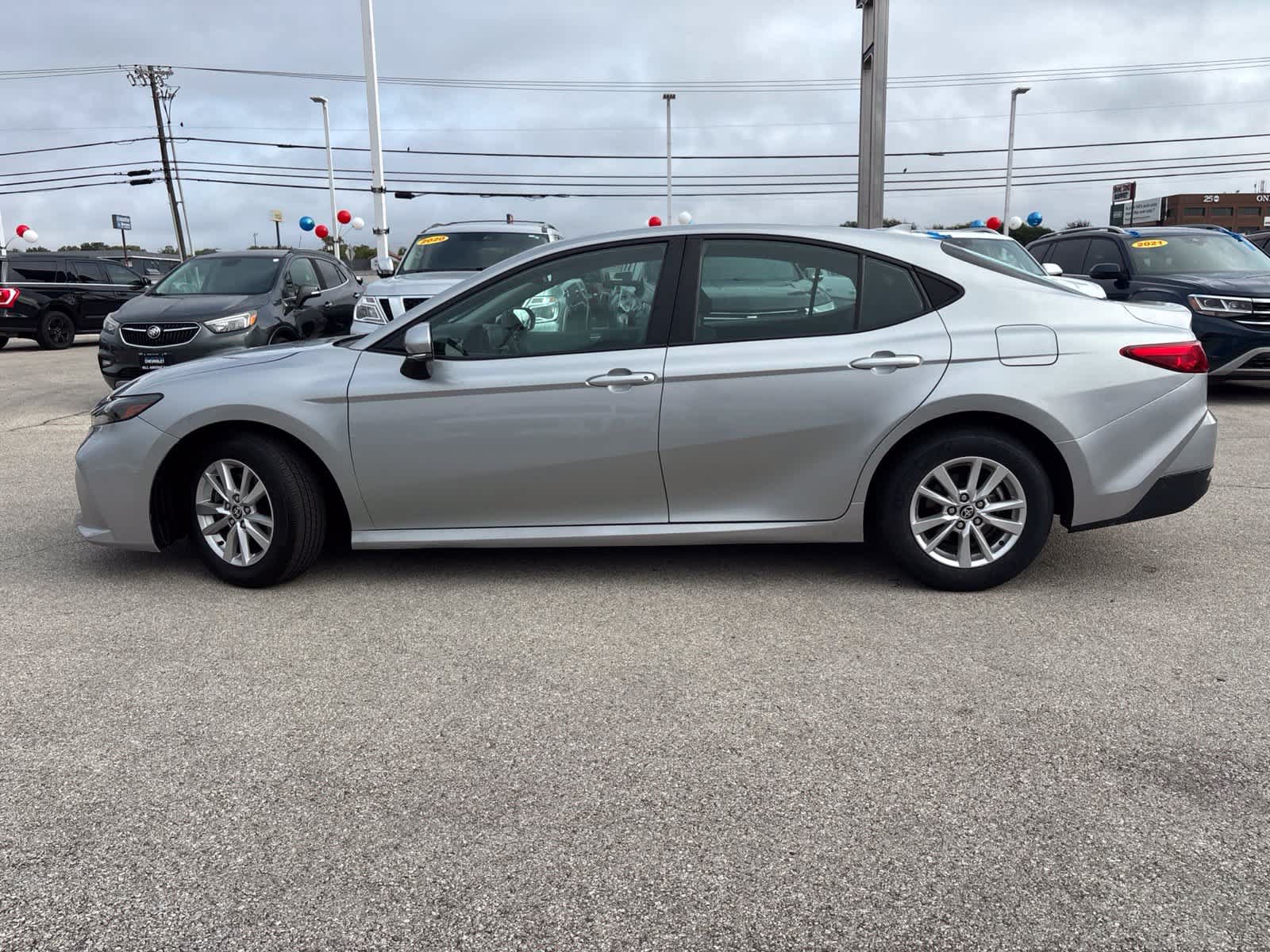 Used 2025 Toyota Camry LE FWD image 9