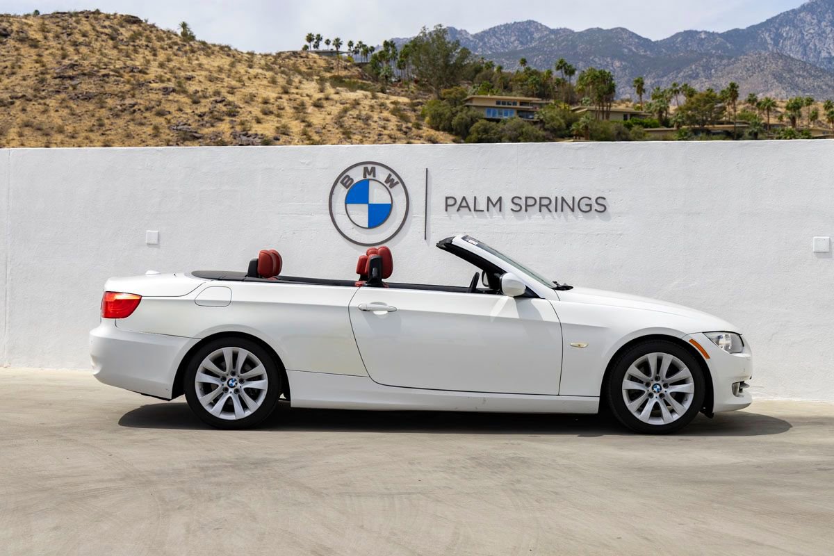 Used 2012 BMW 328i Convertible image 7