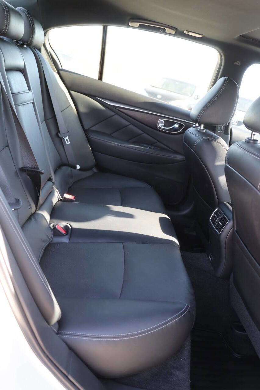 Used 2022 INFINITI Q50 Sensory image 16