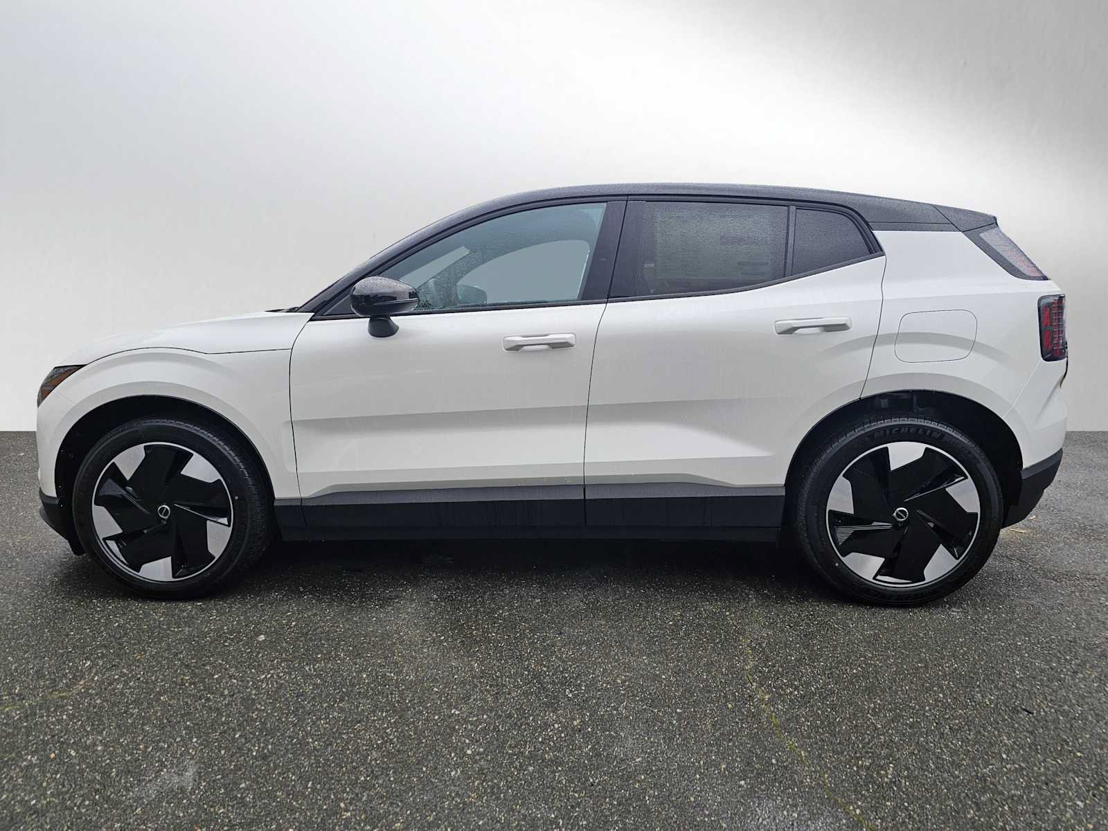 New 2026 Volvo EX30 Plus w/ Protection Package RWD image 6
