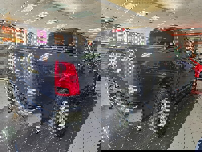 Used 2021 RAM 1500 Classic SLT image 4