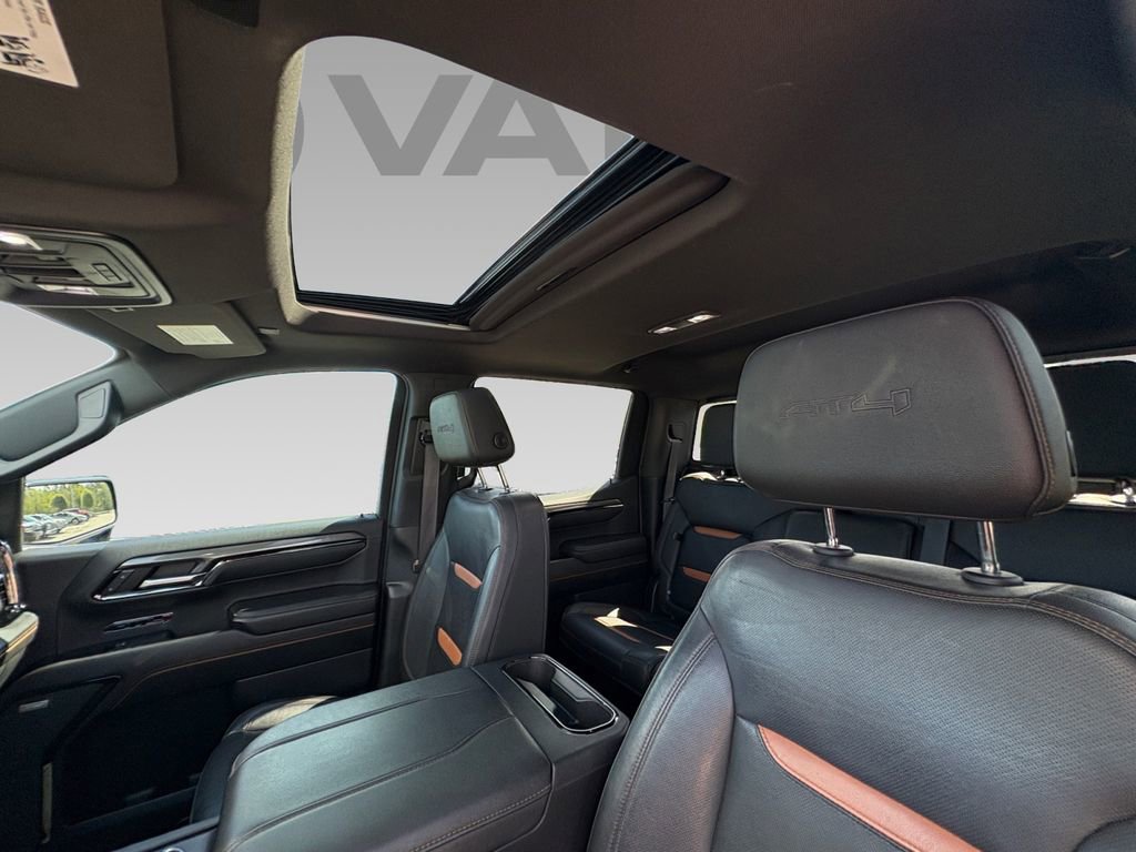 Used 2023 GMC Sierra 1500 AT4 w/ AT4 Preferred Package image 6