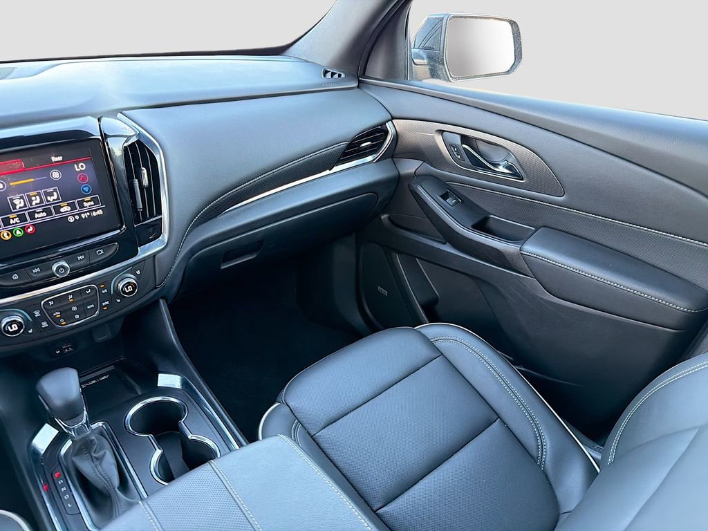 Used 2023 Chevrolet Traverse Premier w/ Redline Edition image 25