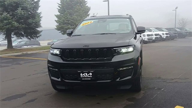Used 2024 Jeep Grand Cherokee L Limited w/ Black Appearance Package image 6