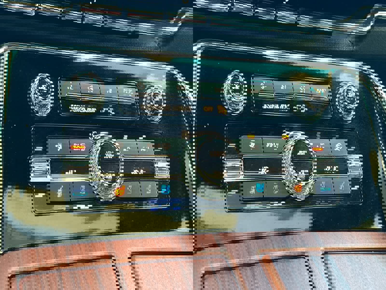 Used 2023 Lincoln Navigator Reserve image 21