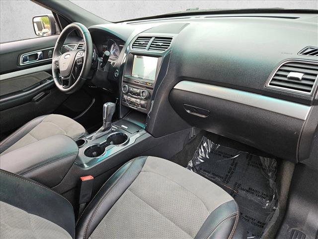 Used 2017 Ford Explorer XLT w/ Equipment Group 202A image 24