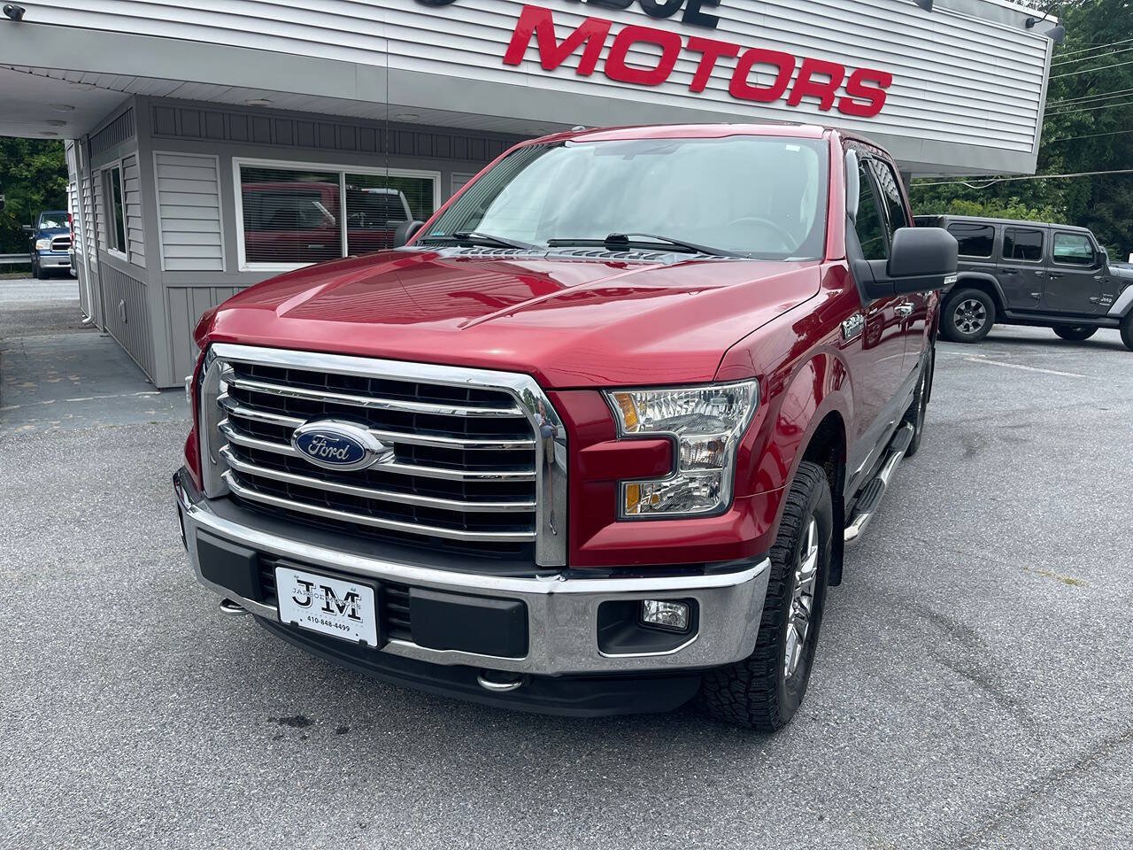 Used 2015 Ford F150 XLT w/ Equipment Group 302A Luxury AWD/4WD image 3