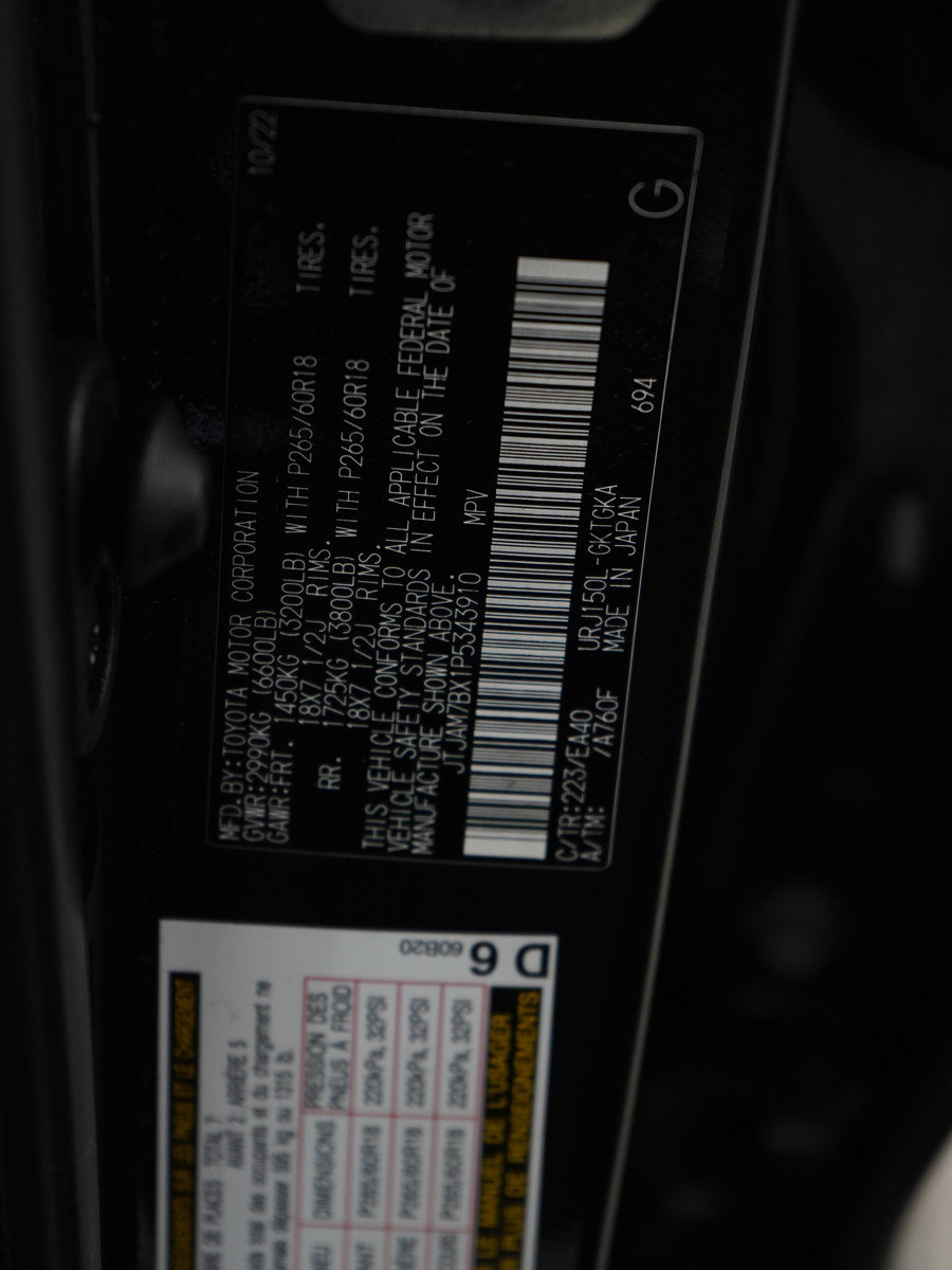 Used 2023 Lexus GX 460 Premium w/ Premium Package image 34