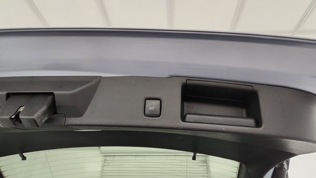 Used 2022 Ford Escape SEL image 23