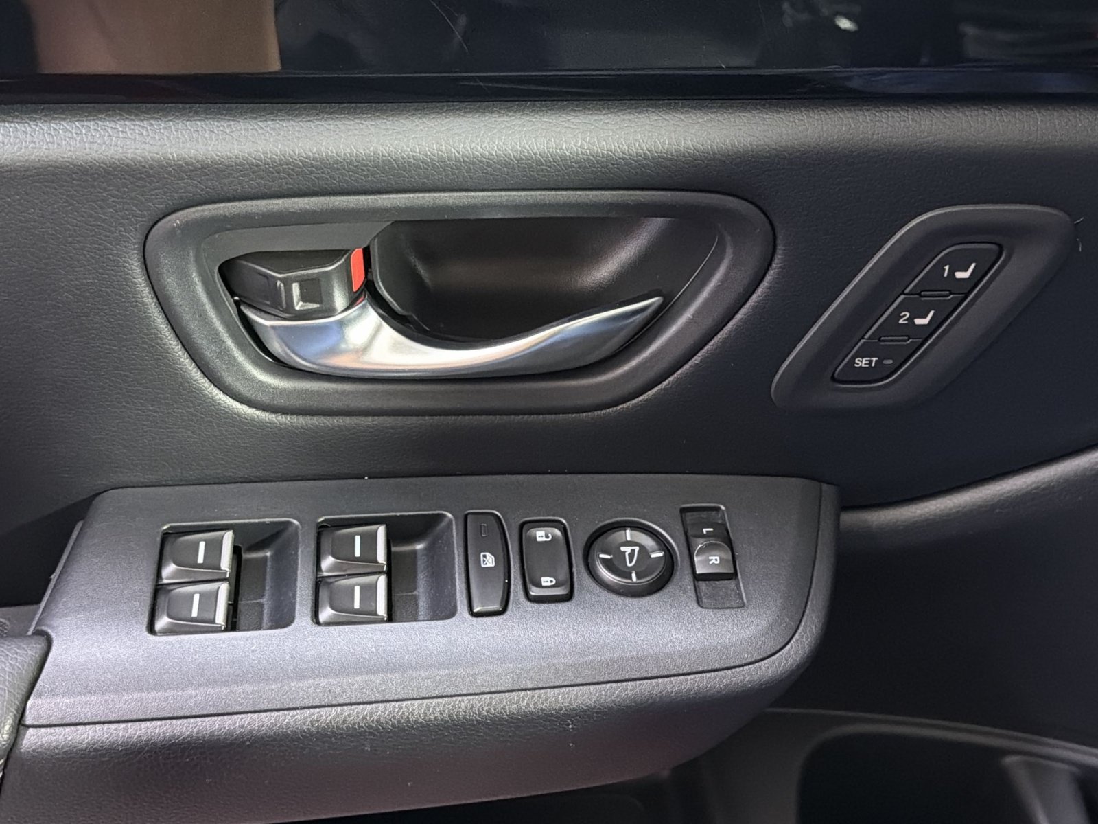 Used 2023 Honda Pilot Touring image 39