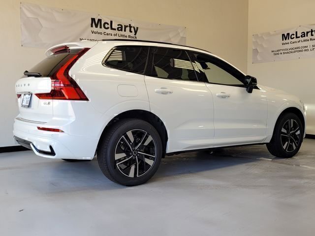 Certified 2026 Volvo XC60 B5 Core w/ Protection Package Premier image 4