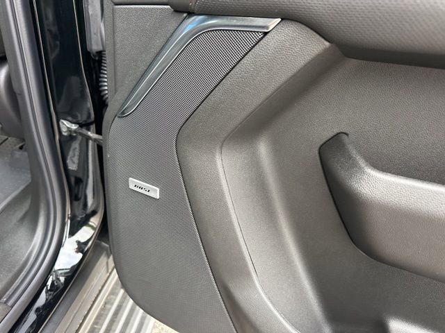 Used 2026 Chevrolet Suburban High Country AWD/4WD image 13