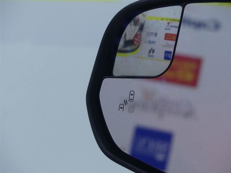 Used 2023 Ford Transit Connect XLT image 21