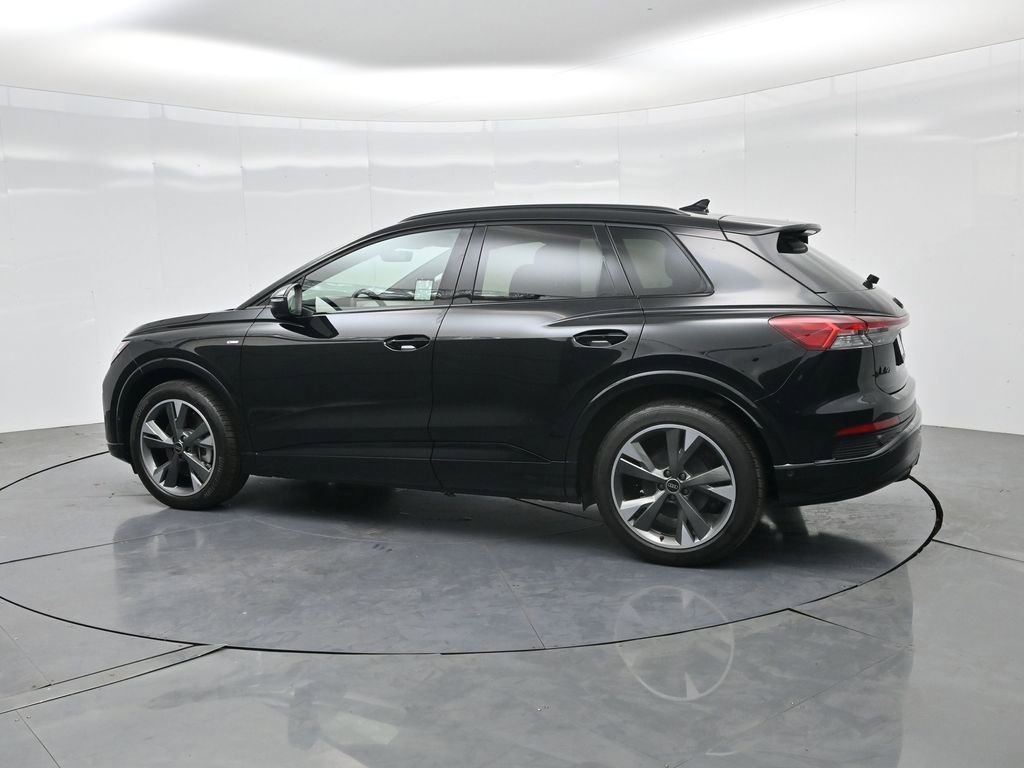 Used 2024 Audi Q4 e-tron Premium Plus w/ Premium Plus AWD/4WD image 5