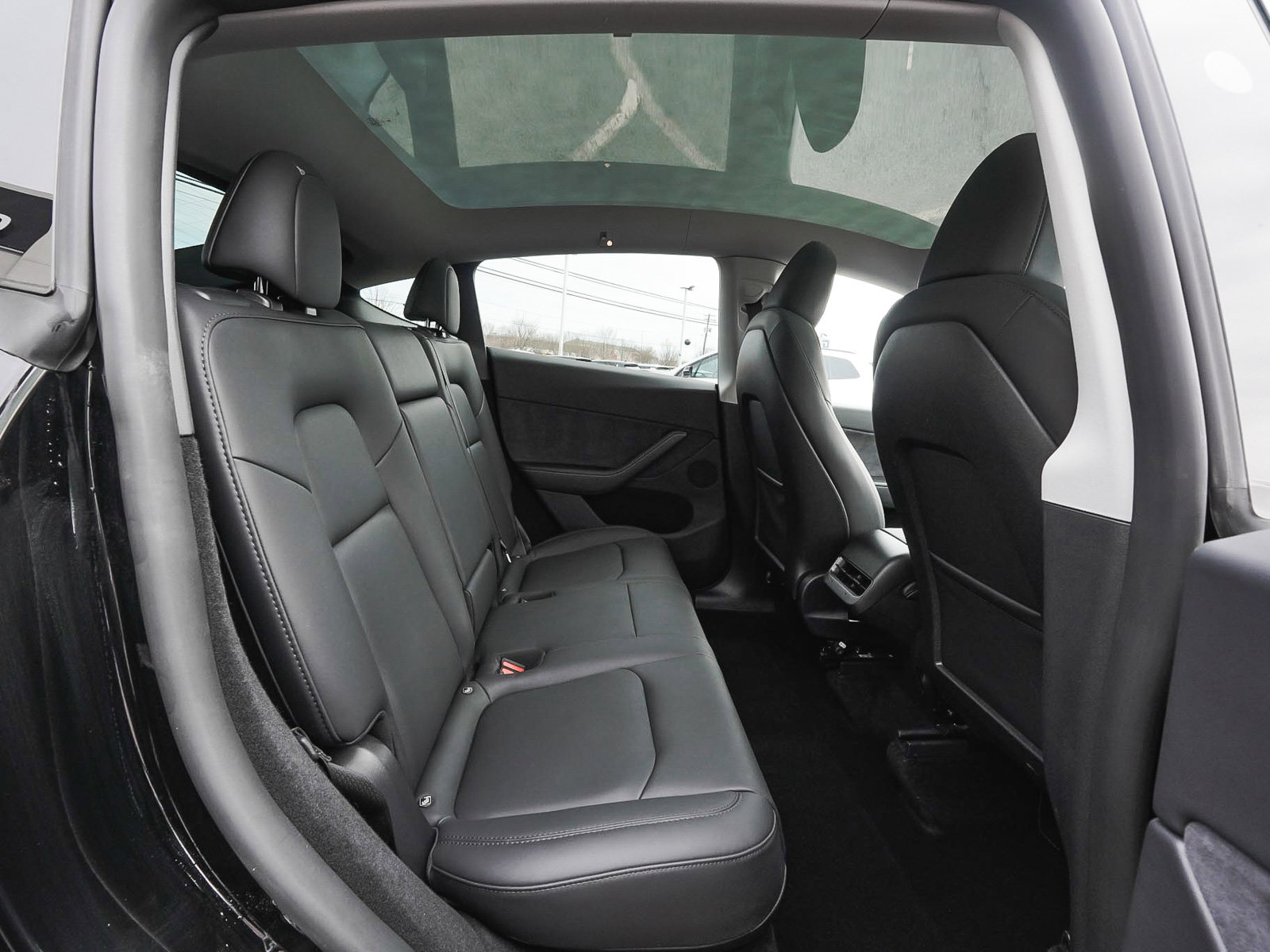 Used 2024 Tesla Model Y Long Range image 30