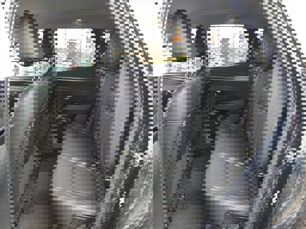 Used 2022 Hyundai Tucson Limited w/ Cargo Package image 5