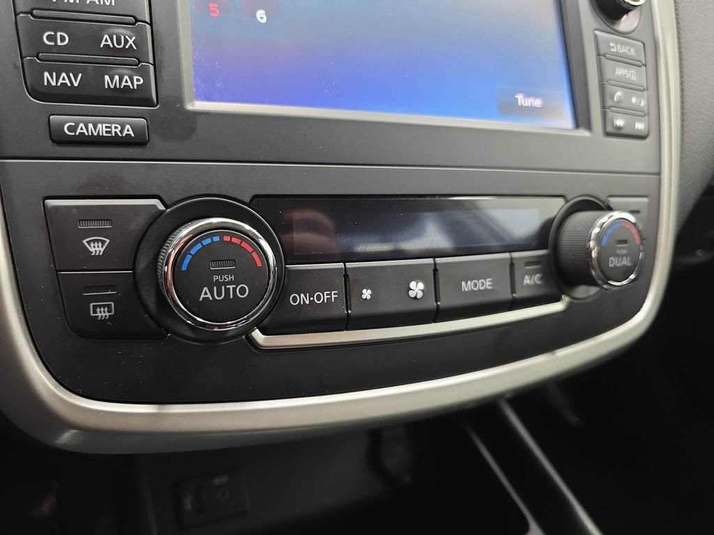 Used 2016 Nissan Altima 2.5 SL w/ 2.5 Technology w/LED Package FWD image 22
