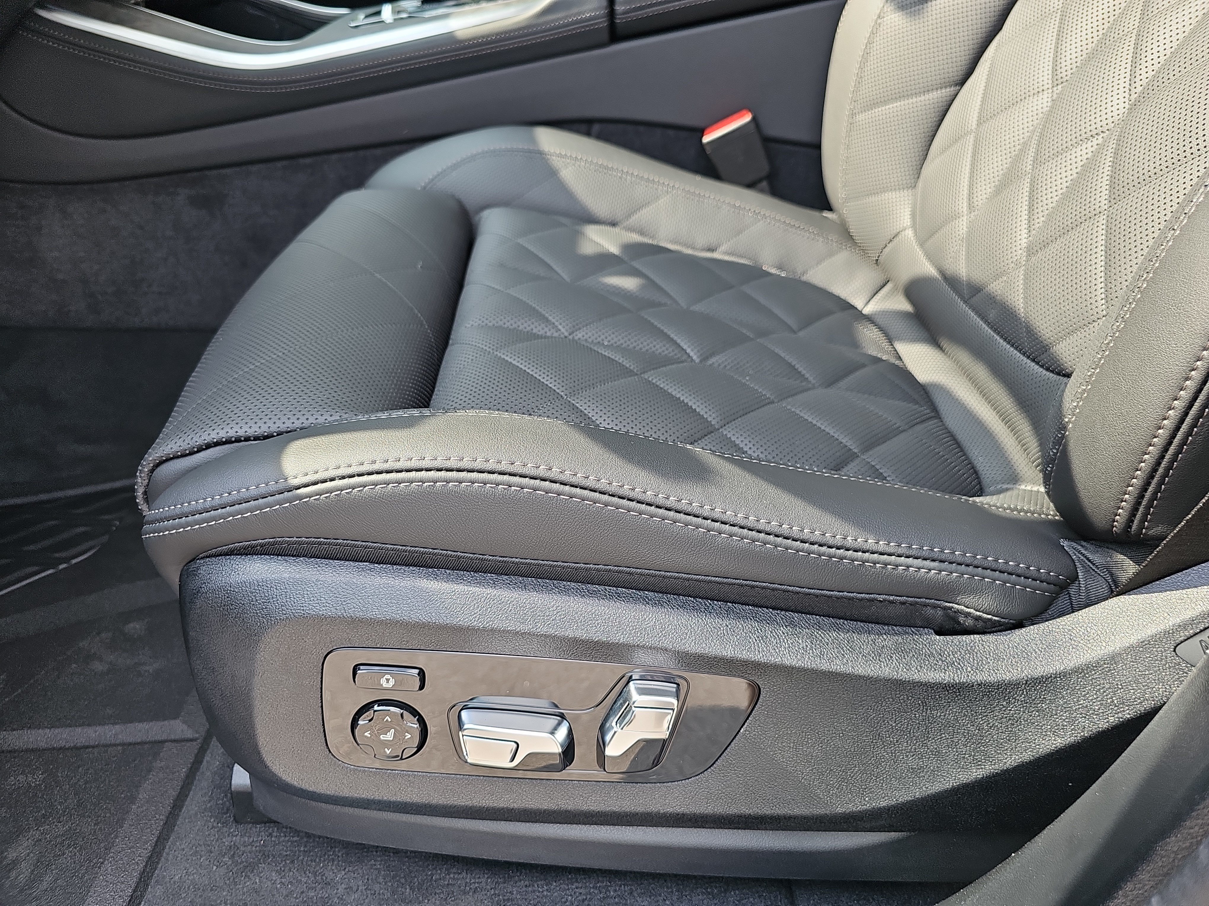 New 2026 BMW X5 xDrive50e AWD/4WD image 31