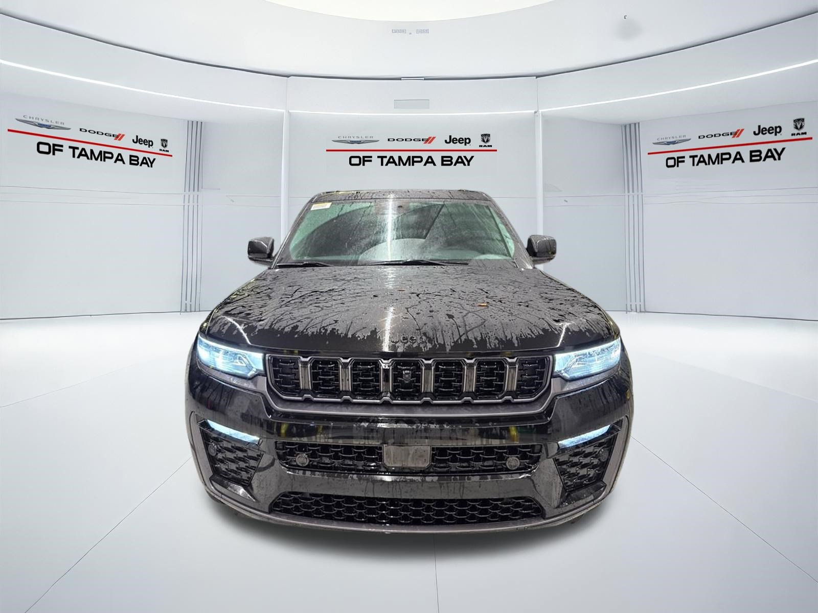 New 2026 Jeep Grand Cherokee Summit w/ Obsidian Package AWD/4WD image 8