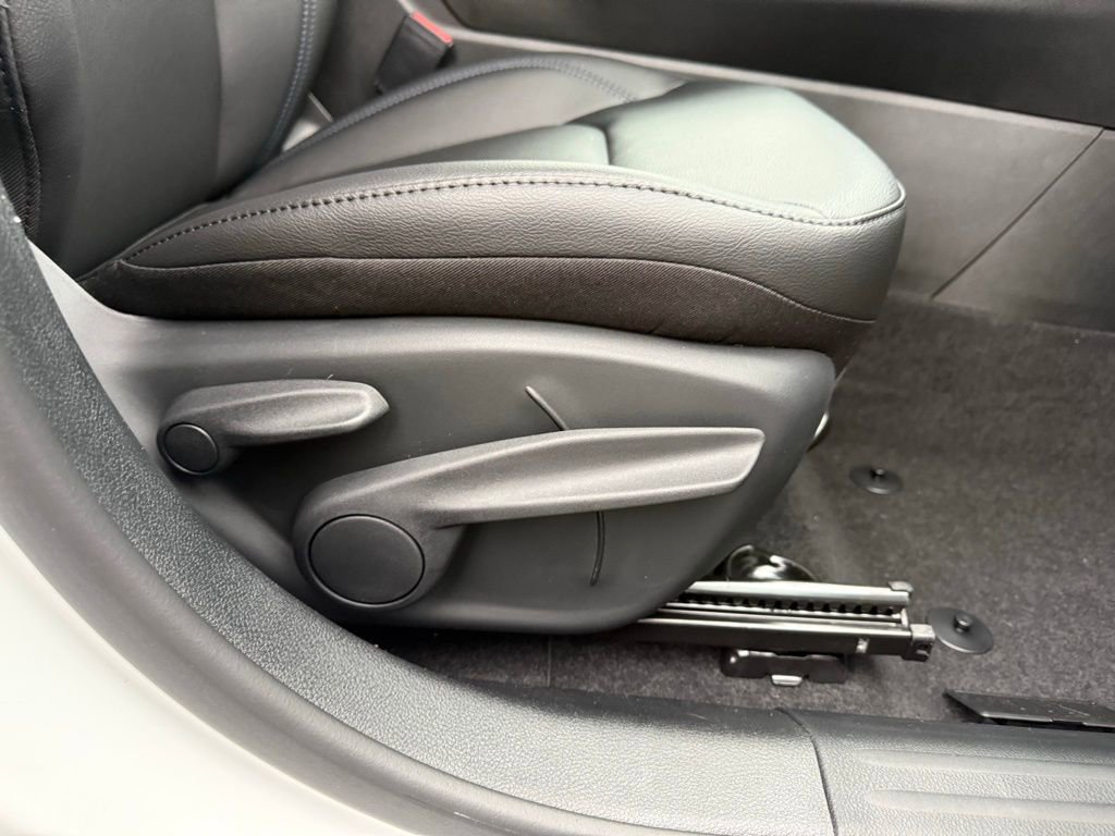 New 2026 Jeep Compass Limited image 15