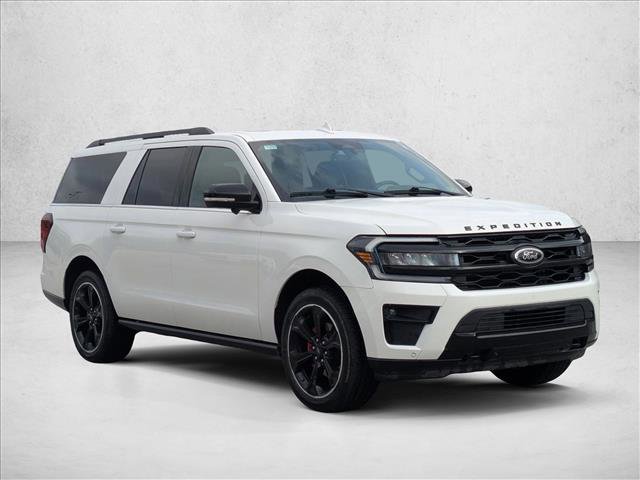 Used 2022 Ford Expedition Max Limited image 3