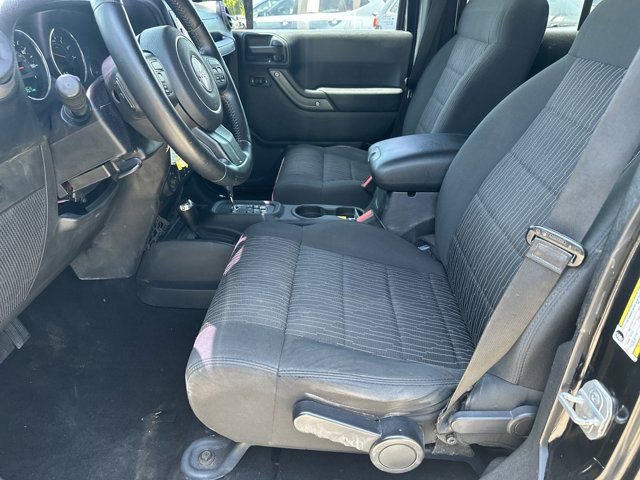 Used 2012 Jeep Wrangler Unlimited Sport AWD/4WD image 10