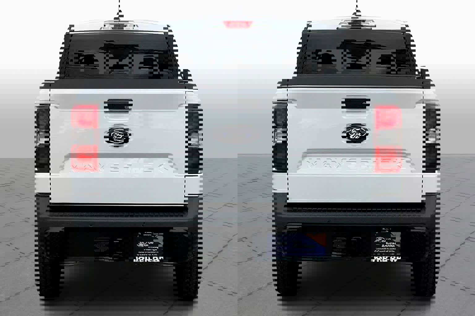 Certified 2025 Ford Maverick Lariat w/ 4K Tow Package image 4