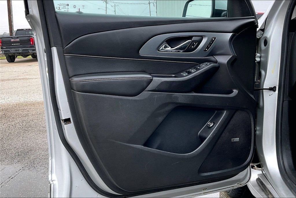 Used 2021 Chevrolet Traverse Premier image 17