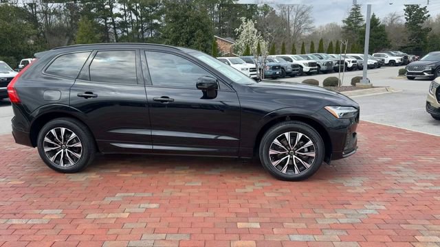 Used 2024 Volvo XC60 B5 Core w/ Protection Package Premier image 4