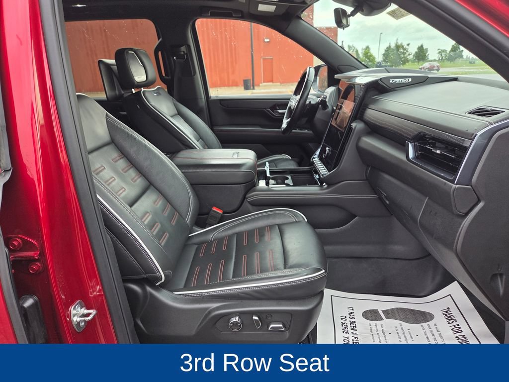 Used 2025 GMC Yukon XL AT4 Ultimate AWD/4WD image 25