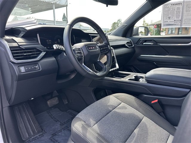 Used 2025 GMC Acadia Elevation image 9