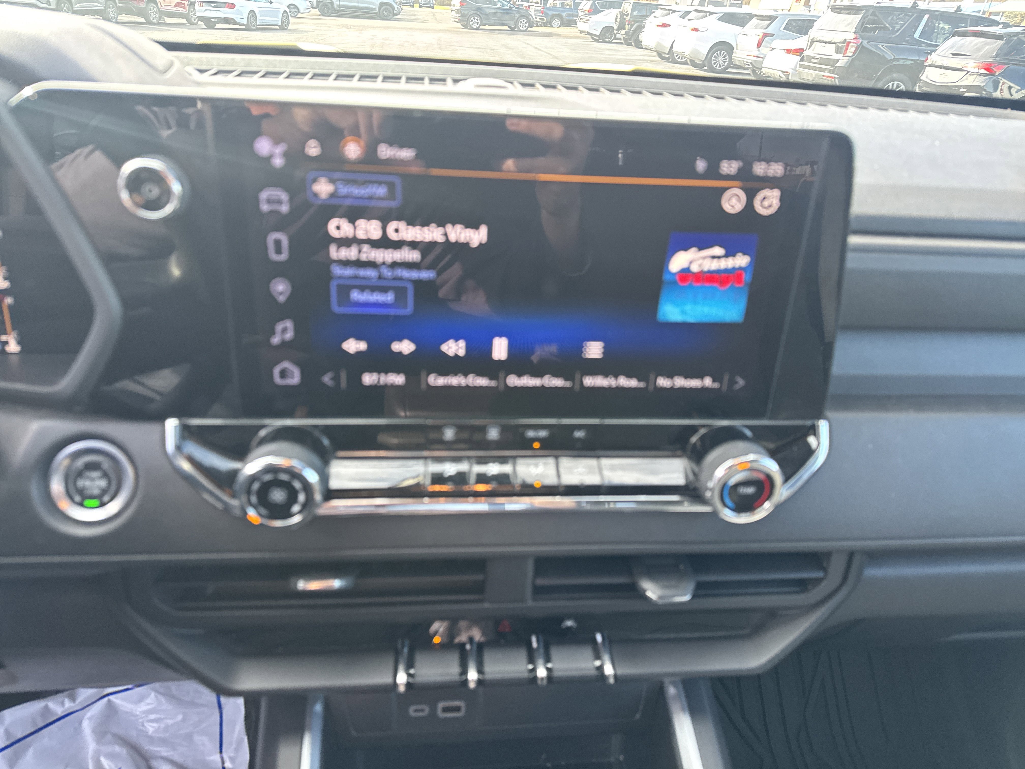 Used 2023 Chevrolet Colorado Trail Boss w/ Technology Package image 23