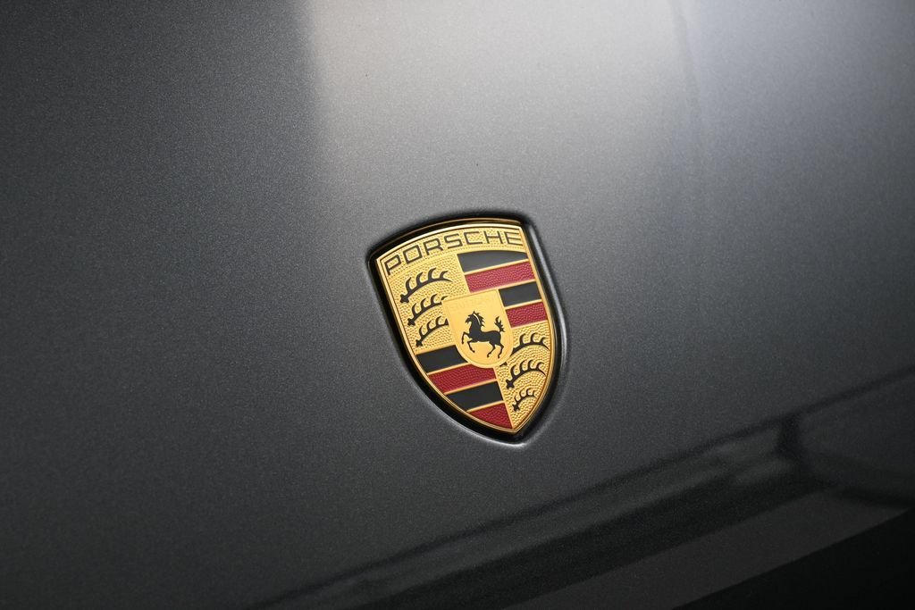 Certified 2026 Porsche Macan AWD/4WD image 13