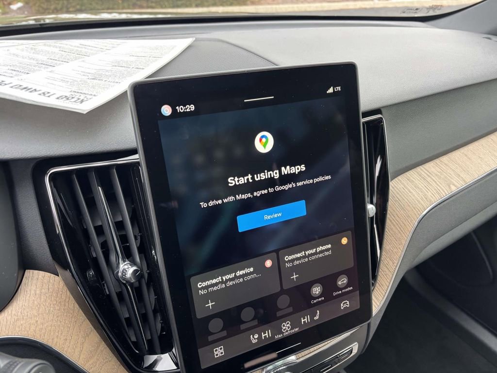 New 2026 Volvo XC60 T8 Plus w/ Protection Package Premier image 19