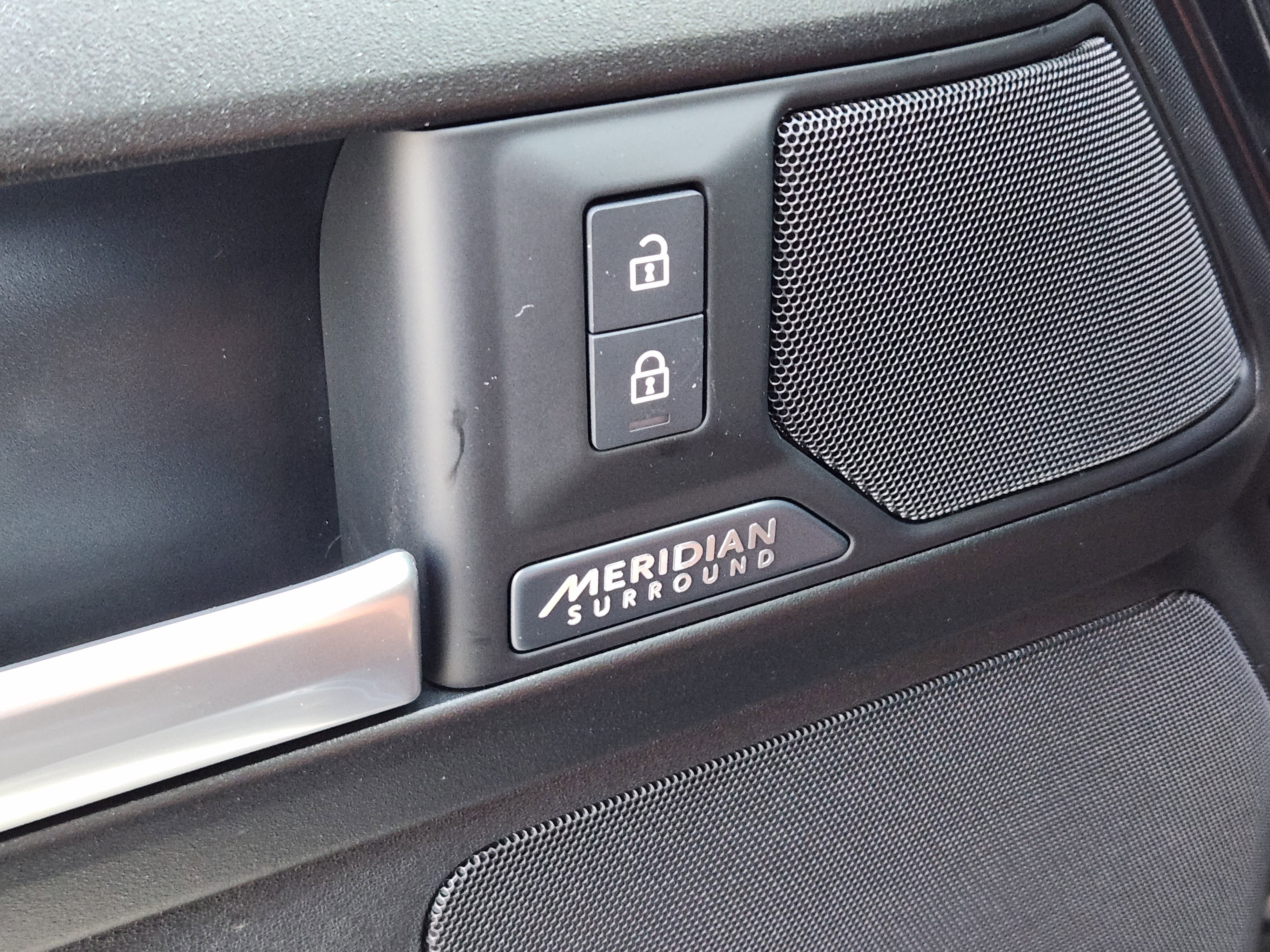 New 2026 Land Rover Defender 110 V8 image 21