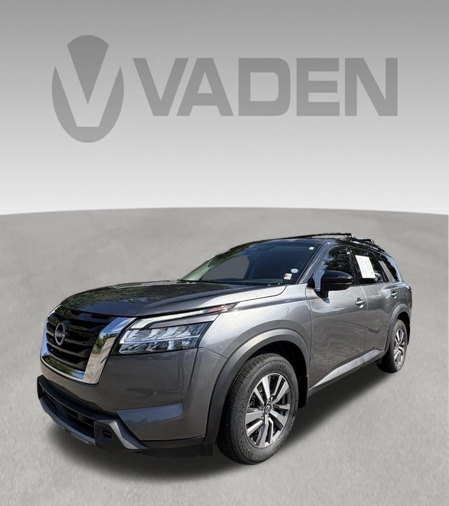 Used 2024 Nissan Pathfinder SL AWD/4WD image 1